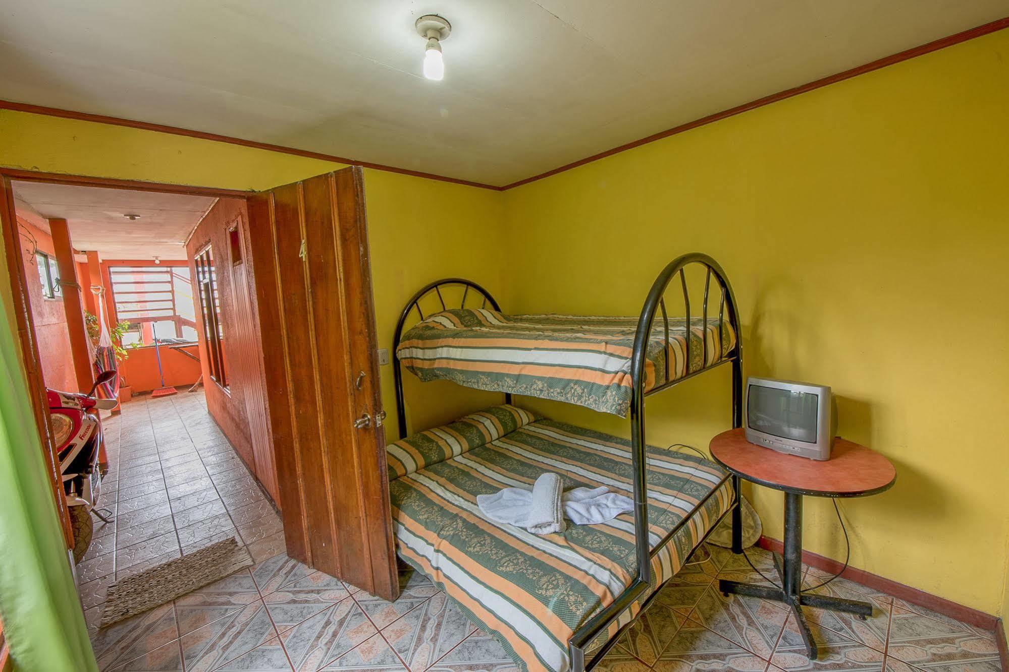Cabinas Monteverde Paraiso Bagian luar foto